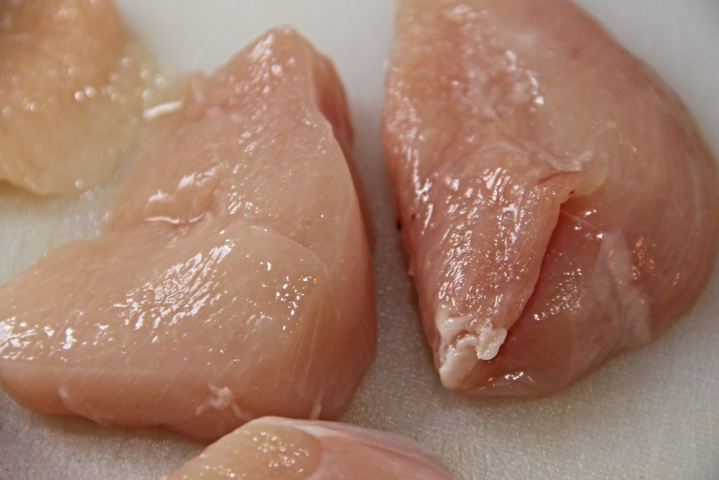Chicken meat pieces